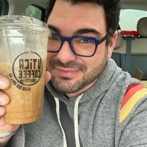 Meet your Posher, Travis